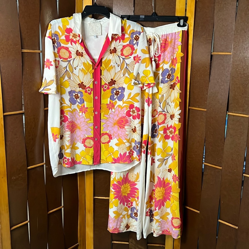 Johnny Was Jade floral pant suit.